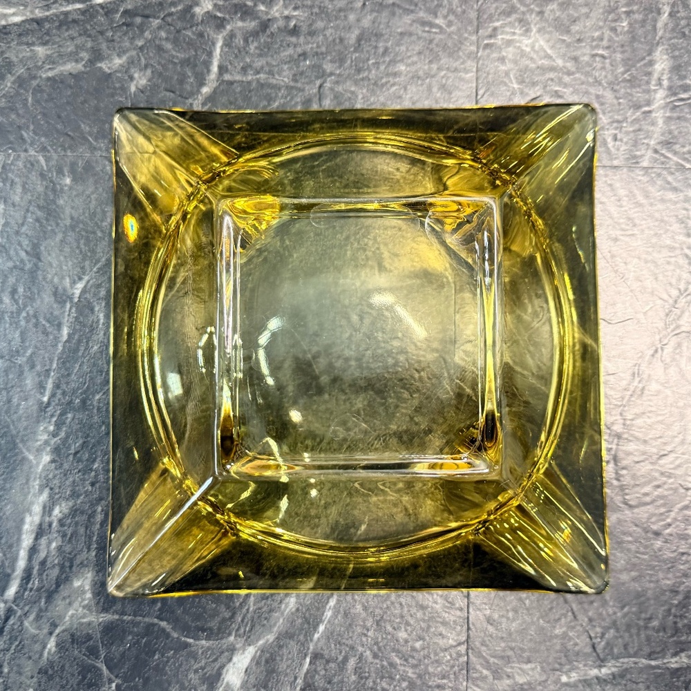 Vintage Ashtray - Picture 9 of 15